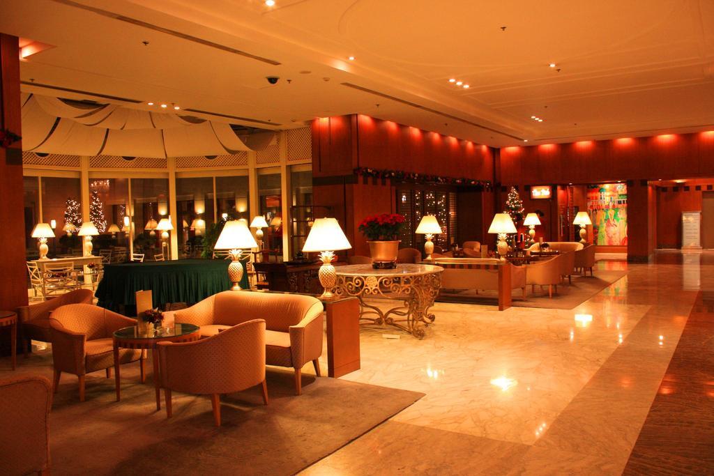 Ruishi Hotel Dalian Bagian luar foto