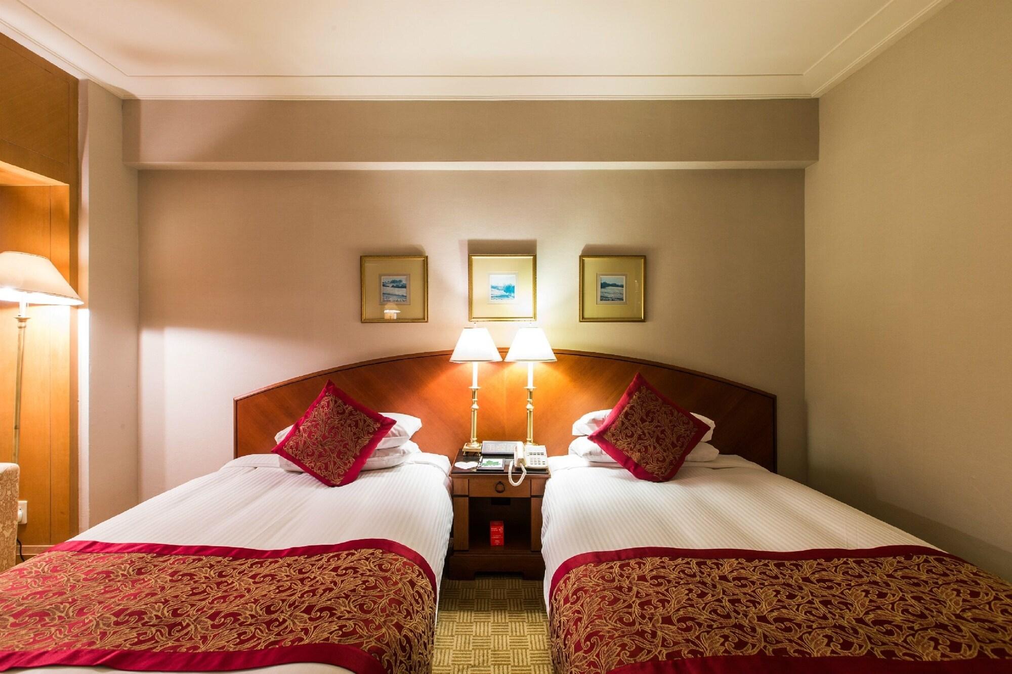 Ruishi Hotel Dalian Bagian luar foto