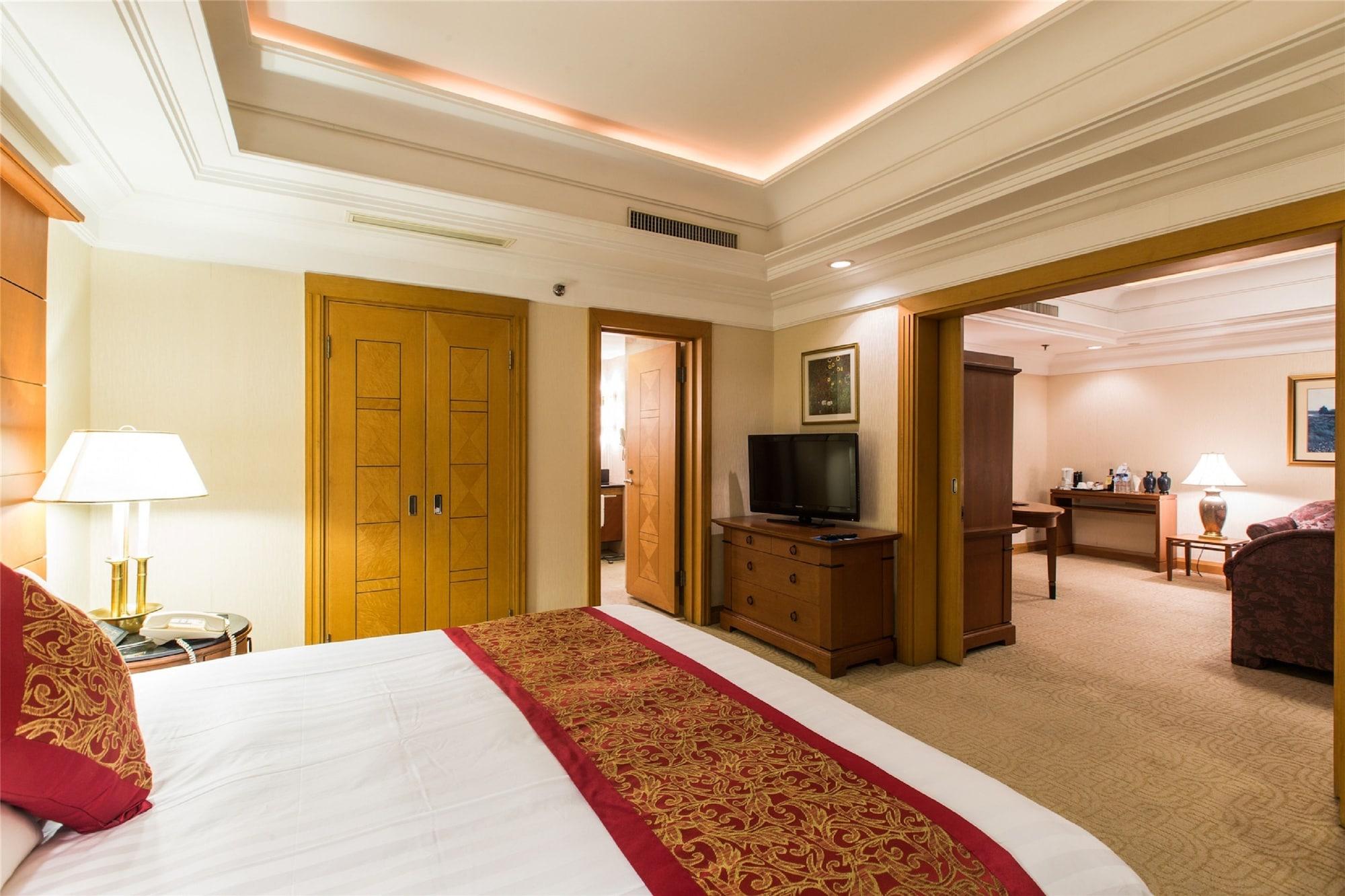 Ruishi Hotel Dalian Bagian luar foto