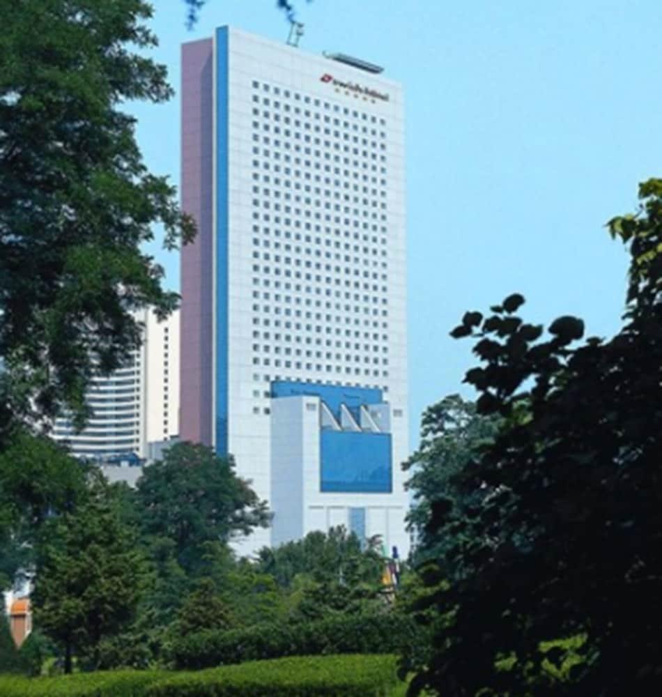 Ruishi Hotel Dalian Bagian luar foto