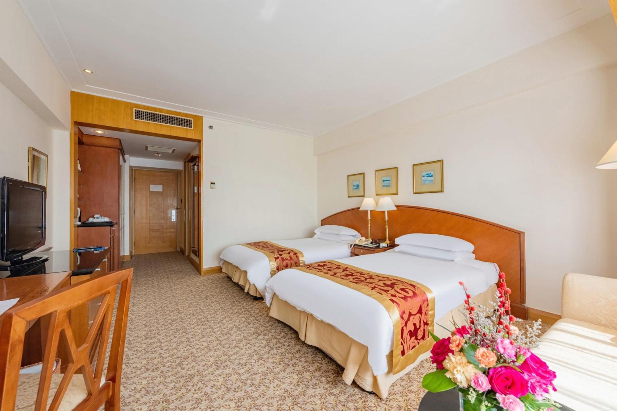 Ruishi Hotel Dalian Bagian luar foto