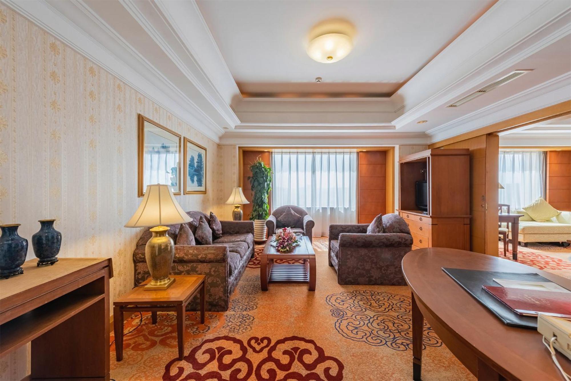 Ruishi Hotel Dalian Bagian luar foto